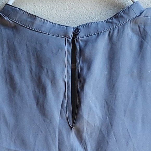 Express Gray/Blue Cap Sleeve Blouse Size Medium - Picture 15 of 16